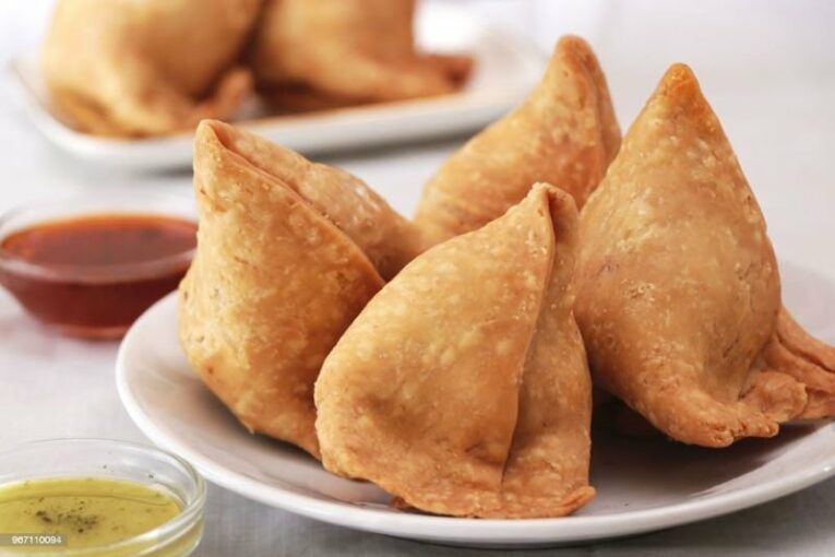 FRESH-HM-POTATO-SAMOSA.jpg